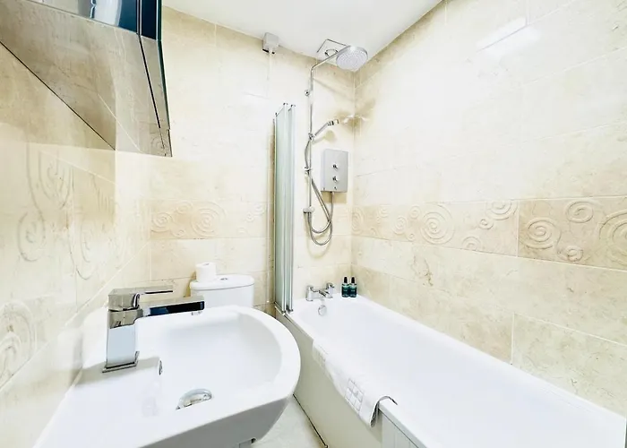 Centre Escape With Private Garden *