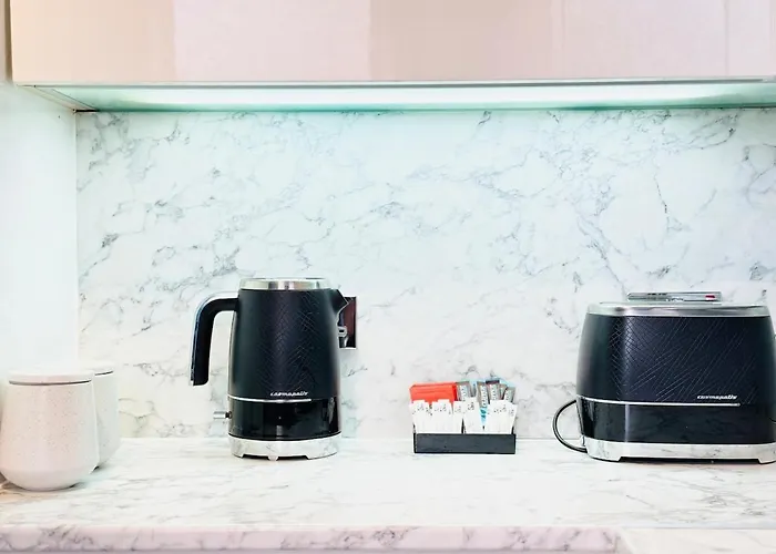 Centre Escape With Private Garden شقة *