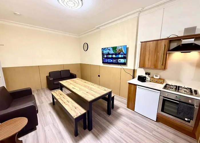The Handy Hub Luxury Victorian - Fast Wifi & Edinburgh