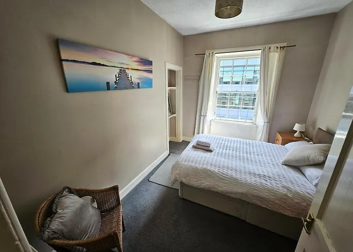 Charming 2bd Flat 10 Minutes To Castle דירה אדינבורו