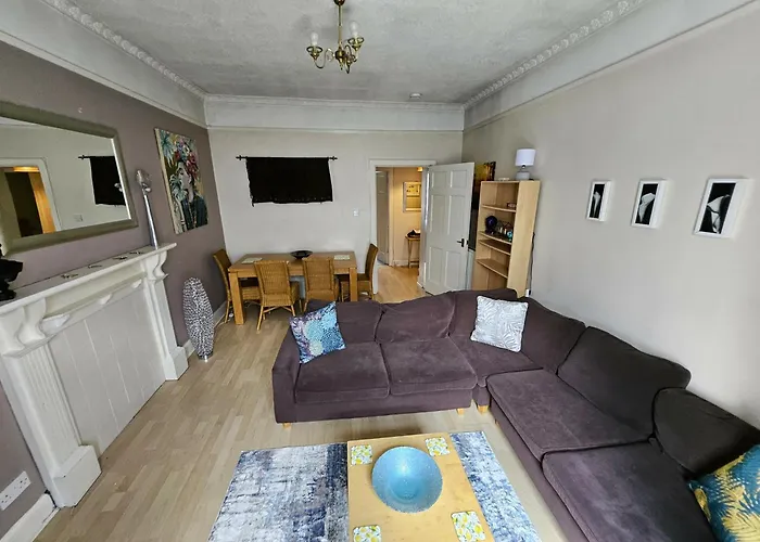 Charming 2bd Flat 10 Minutes To Castle *