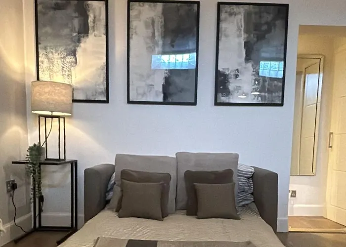 The Gardners In Centre With Parking Apartment Edinburgh