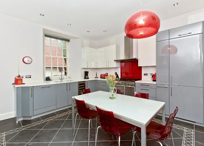 Luxury-3-bedroom Ramsay Garden Next To Castle דירה *