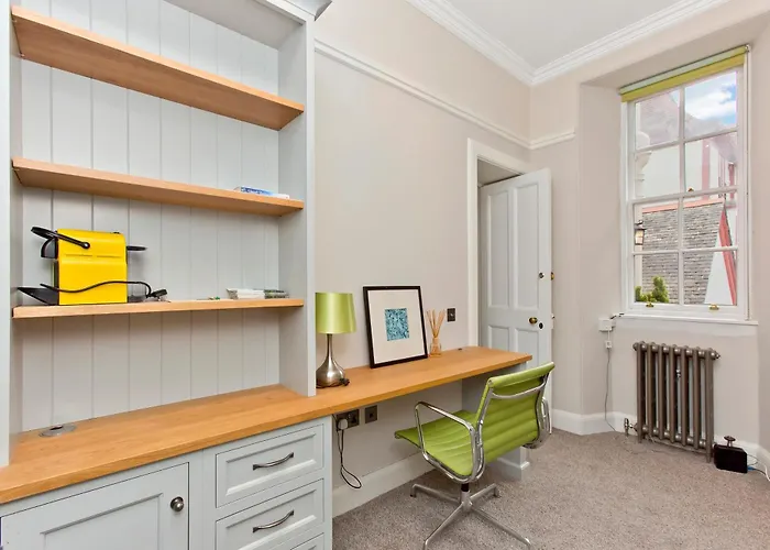 דירה Luxury-3-bedroom Ramsay Garden Next To Castle אדינבורו