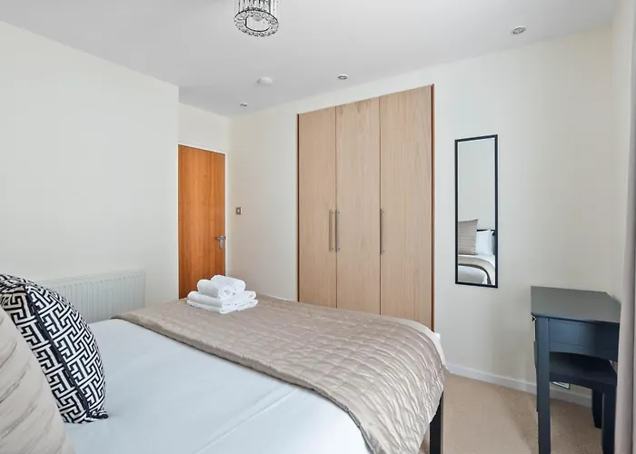 2br Park Royal With Balcony And Parking * Edimburgo