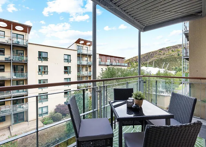 2br Park Royal With Balcony And Parking * Edimburgo
