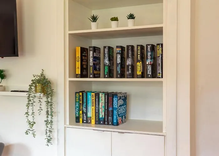 Free Parking - Centre - 3 Bedrooms - 5 Guests Apartament *