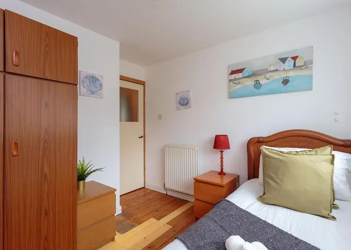 Apartment Free Parking - Centre - 3 Bedrooms - 5 Guests