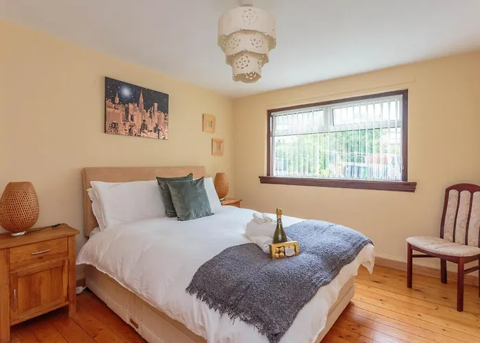 Apartment Free Parking - Centre - 3 Bedrooms - 5 Guests *