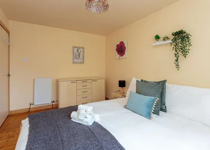 Free Parking - Centre - 3 Bedrooms - 5 Guests Apartament Edynburg