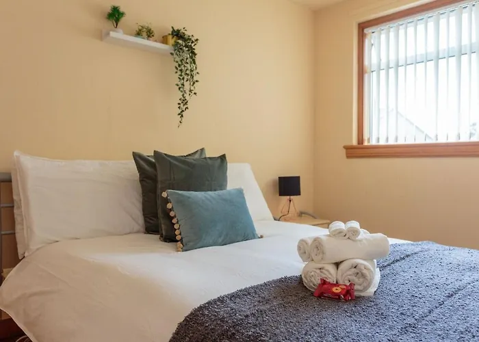 Free Parking - Centre - 3 Bedrooms - 5 Guests