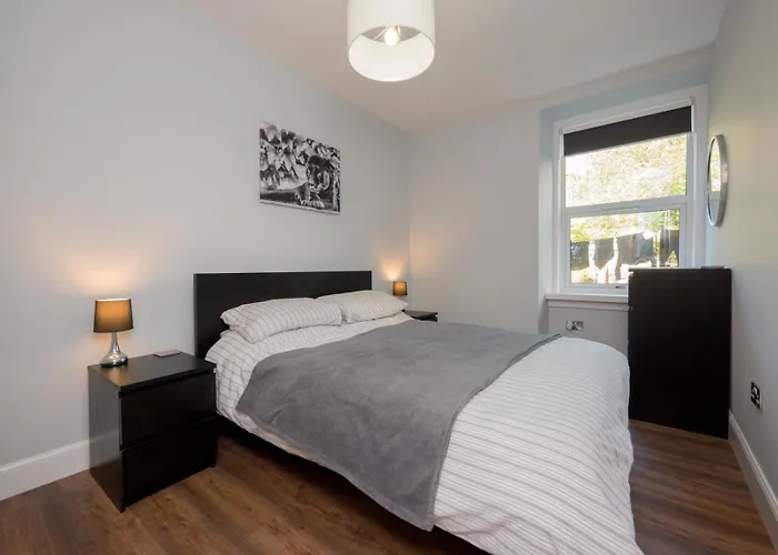 Cosy 1 Bed Flat 5 Minutes To The Edinburgh