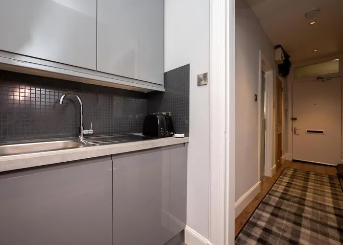 Cosy 1 Bed Flat 5 Minutes To The Edinburgh