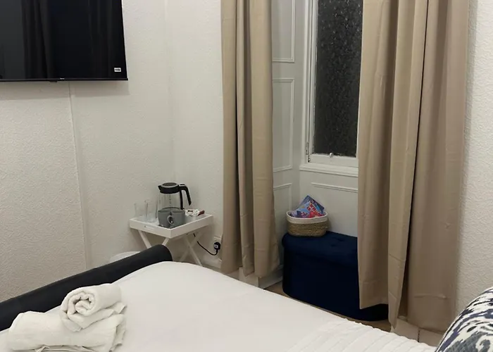 Cosy Double In The Heart Of בית הארחה