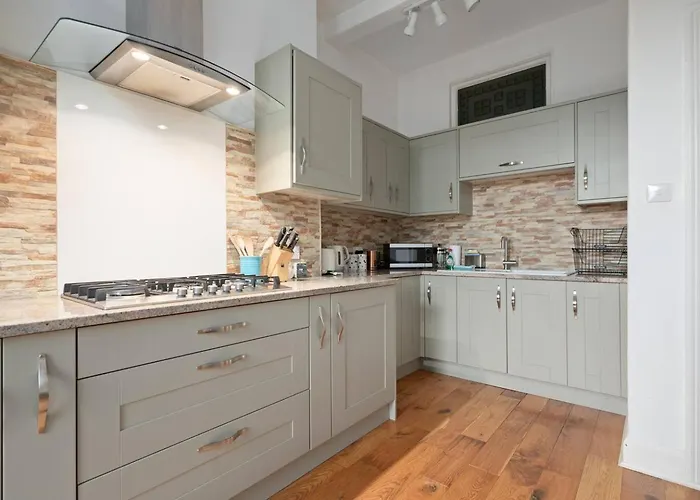 Homely 2 Bedroom - Pass The Keys Εδιμβούργο