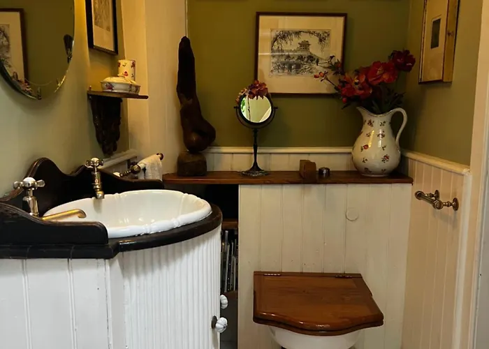 With Parking, Original Art And Antiques