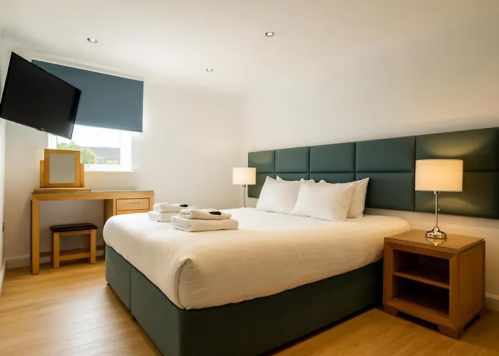 מלון דירות Edinburgh Aparthotel 4*