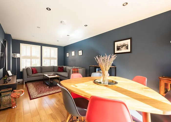 Nyaraló Gorgeous 3 Bed House Free Parking & Garden Edinburgh