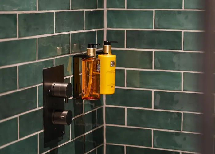 Code - The Court, * Edimburgo