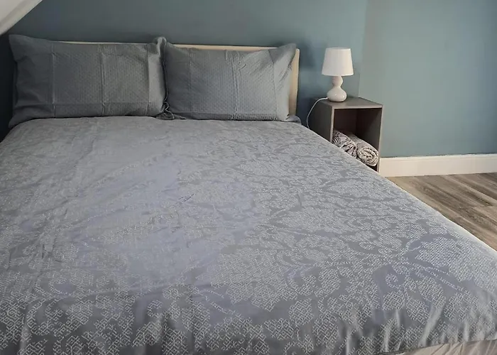 2 Bedroom - Stunning Views Balcony Parking *