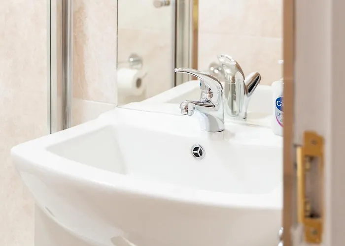 Brilliantly Located 2bd Flat Heart Of Edinburgh! Edinburgh