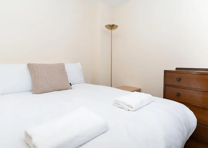 Apartment Brilliantly Located 2bd Flat Heart Of Edinburgh! *