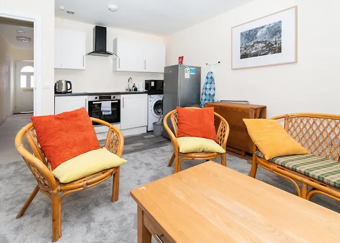 Apartment Brilliantly Located 2bd Flat Heart Of Edinburgh!