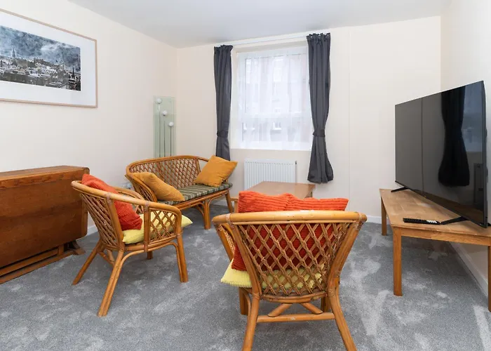 Brilliantly Located 2bd Flat Heart Of Edinburgh! Apartment *