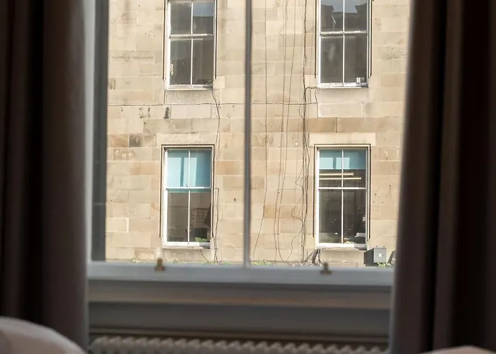 Moment George Iv Bridge Hotel Edinburgh