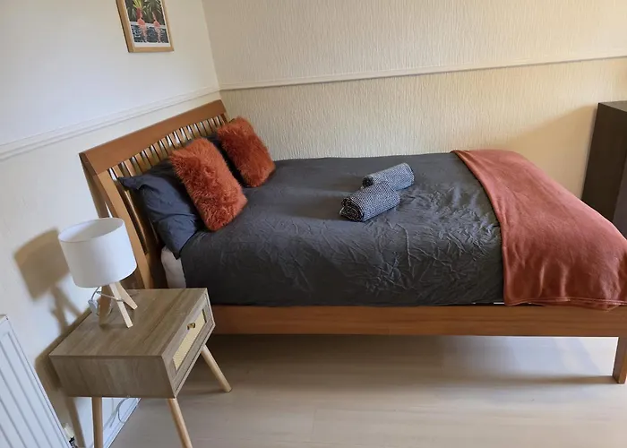 3br House With Parking 10 Mins To Airport Sleeps 6 Edinburgh