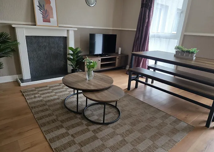 3br House With Parking 10 Mins To Airport Sleeps 6 * Edinburgh