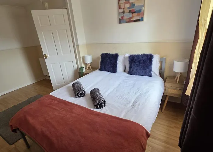 3br House With Parking 10 Mins To Airport Sleeps 6 Edinburgh
