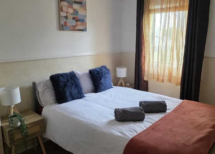 Appartement 3br House With Parking 10 Mins To Airport Sleeps 6