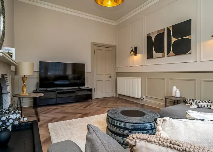 Pass The Keys Beautiful Modern Historical Flat Close To Castle Apartment