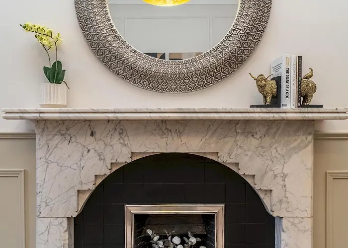 Pass The Keys Beautiful Modern Historical Flat Close To Castle Edinburgh