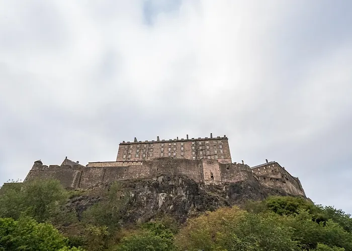 Pass The Keys Beautiful Modern Historical Flat Close To Castle * Edinburgh