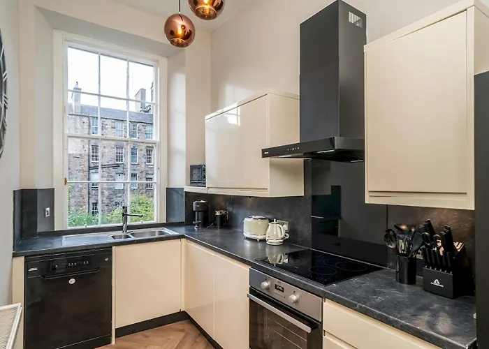 Pass The Keys Beautiful Modern Historical Flat Close To Castle