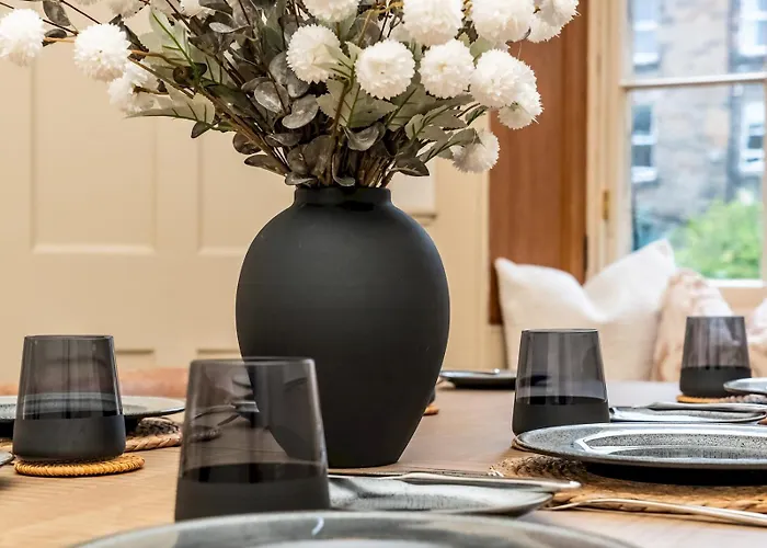 Pass The Keys Beautiful Modern Historical Flat Close To Castle *