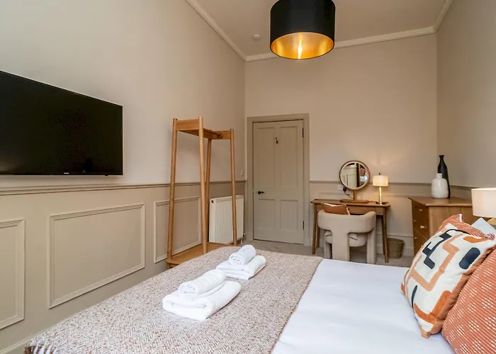 Pass The Keys Beautiful Modern Historical Flat Close To Castle Apartment