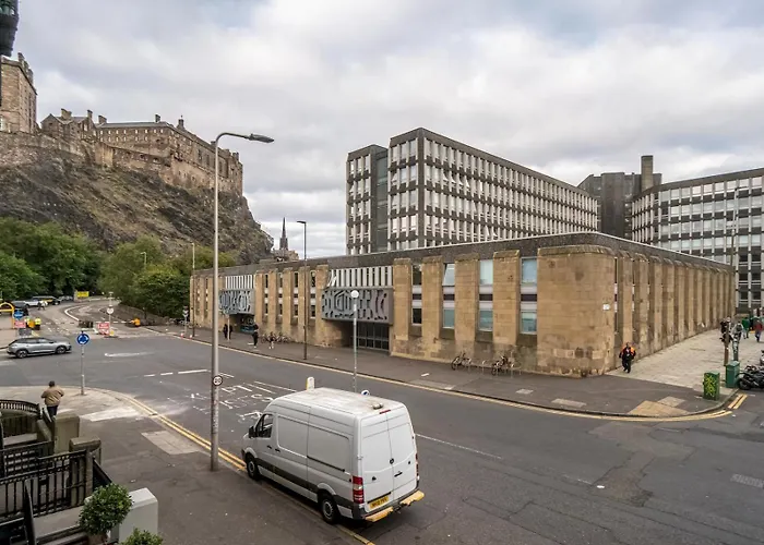 Pass The Keys Beautiful Modern Historical Flat Close To Castle Apartment *