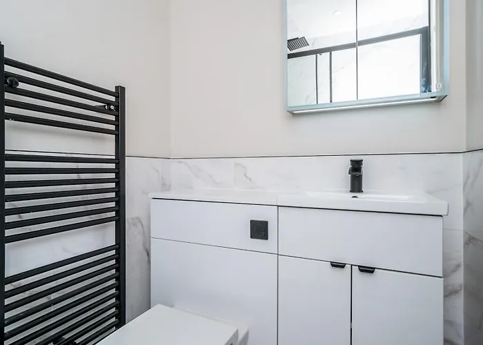 Lägenhet Pass The Keys Beautiful Modern Historical Flat Close To Castle Edinburg