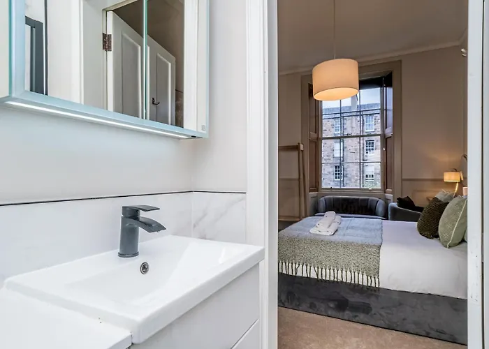 Pass The Keys Beautiful Modern Historical Flat Close To Castle * Edinburgh