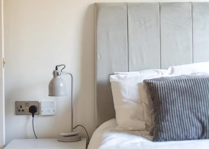 2bed Flat In Leith-free Parking- By Homes Διαμέρισμα Εδιμβούργο