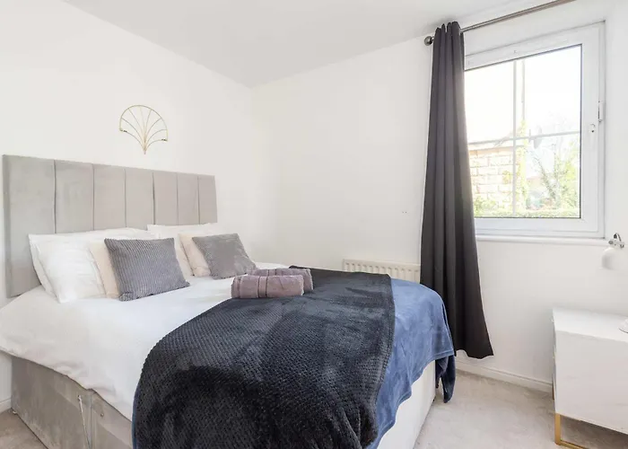 2bed Flat In Leith-free Parking- By Homes Διαμέρισμα