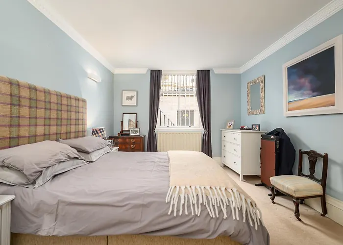 Elegant Flat With Garden In West End Apartament *