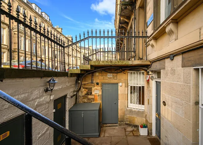 Elegant Flat With Garden In West End Apartament Edynburg