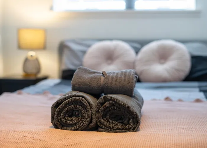 2bed-2bath Flat, Centre Εδιμβούργο