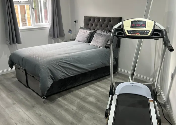 Private 1 Bedroom - - Sleeps 2