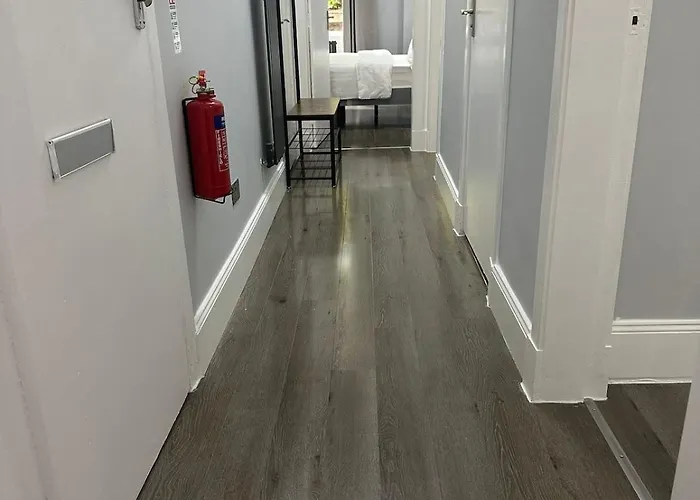 Centre Ground Floor 3 Bedroom Apartment