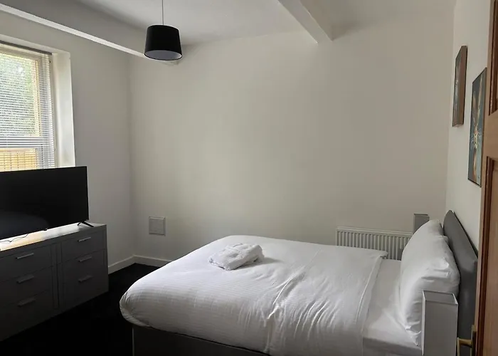 Spacious 3 Bed Modern